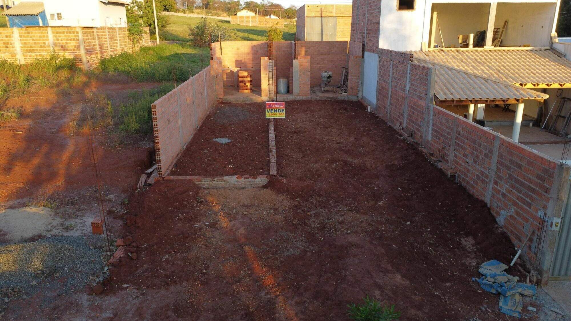 Terreno à venda no Residencial Di Roma: 