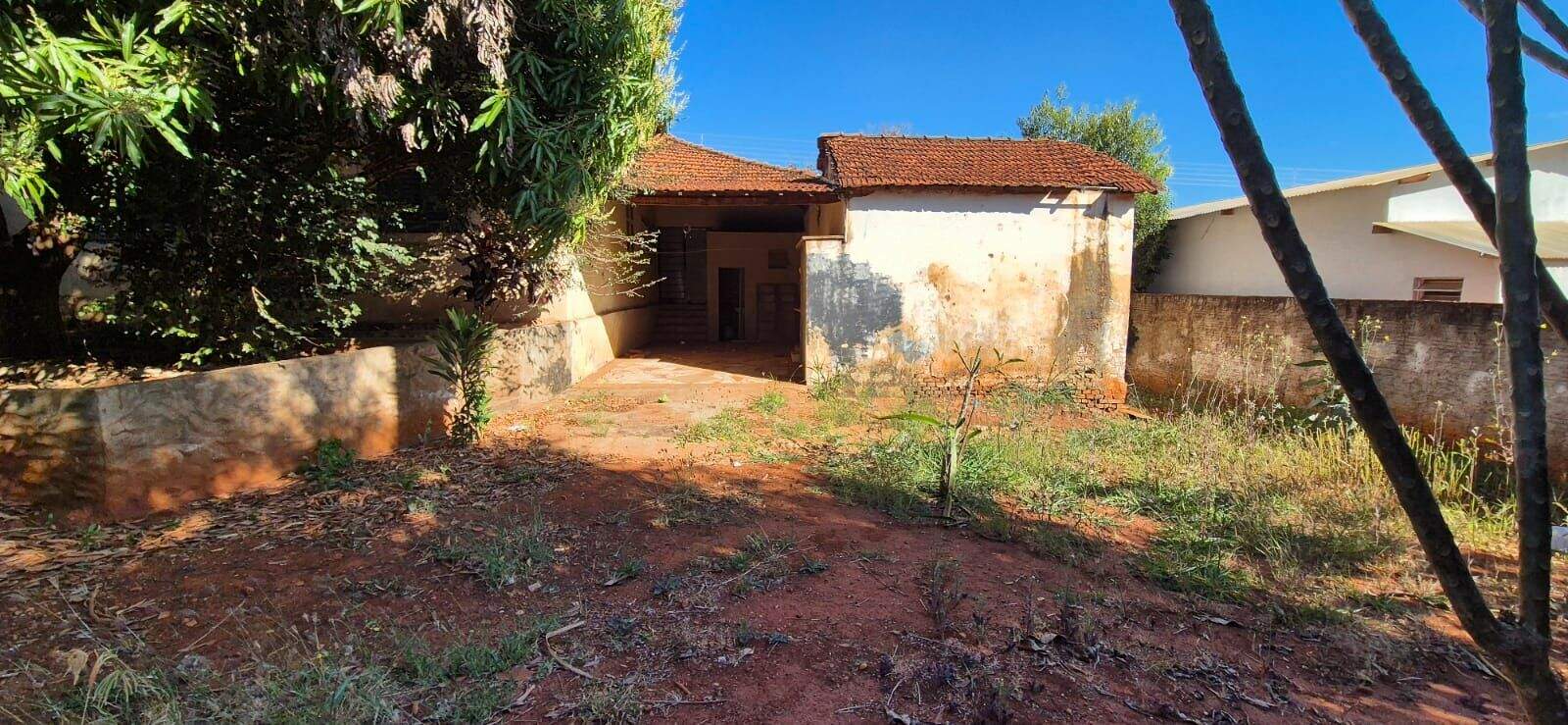 Casa à venda no Centro: 