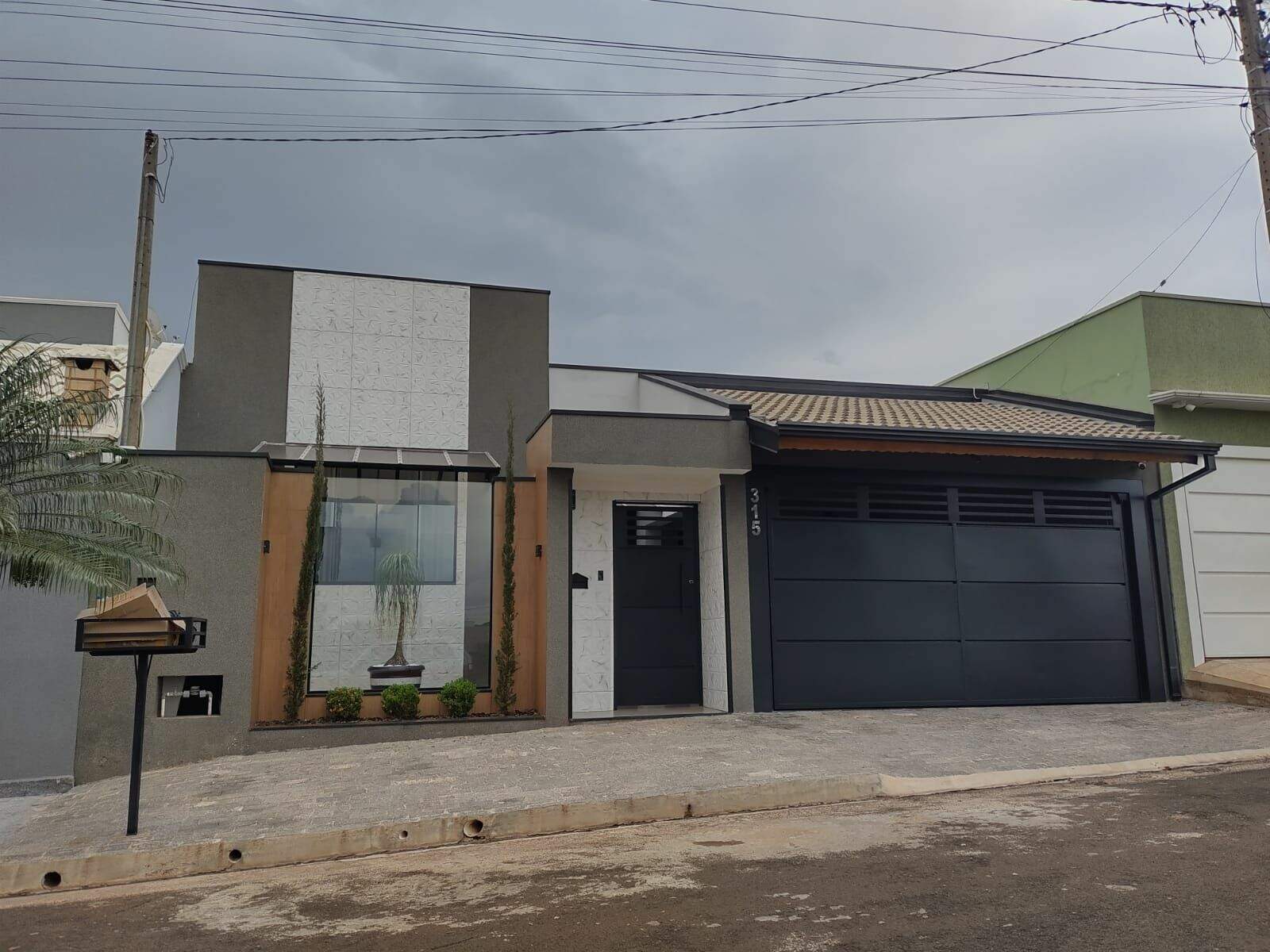 Casa à venda no Jardim Itália: 