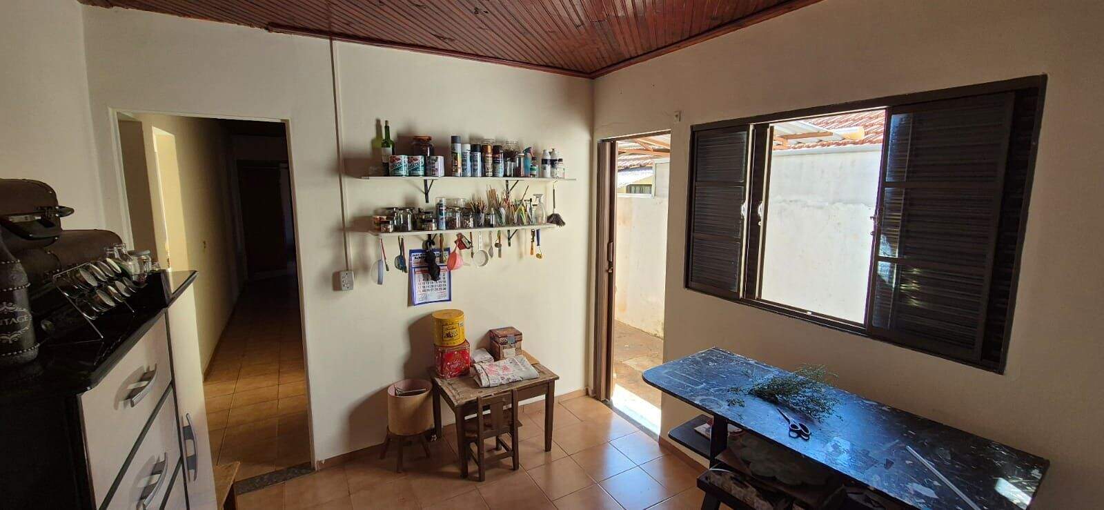 Casa à venda no Conjunto Habitacional Hermes Fernandes Vasques: 
