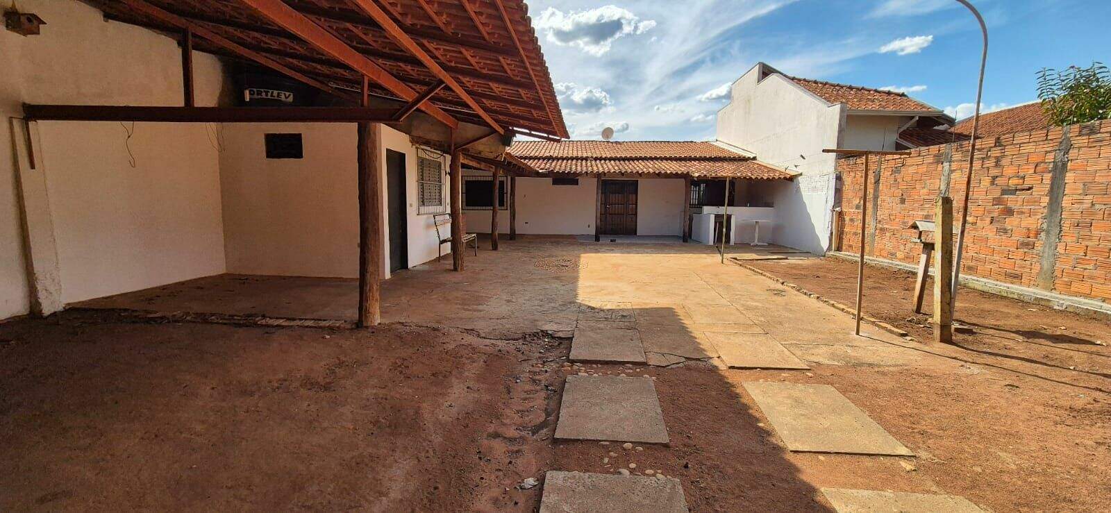 Casa de Condomínio para aluguel no Rio da Onça: 