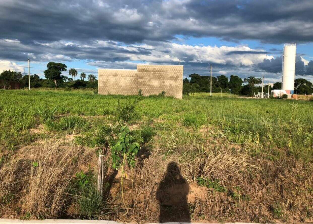 Terreno à venda no Residencial e Comercial Pôr do Sol: 