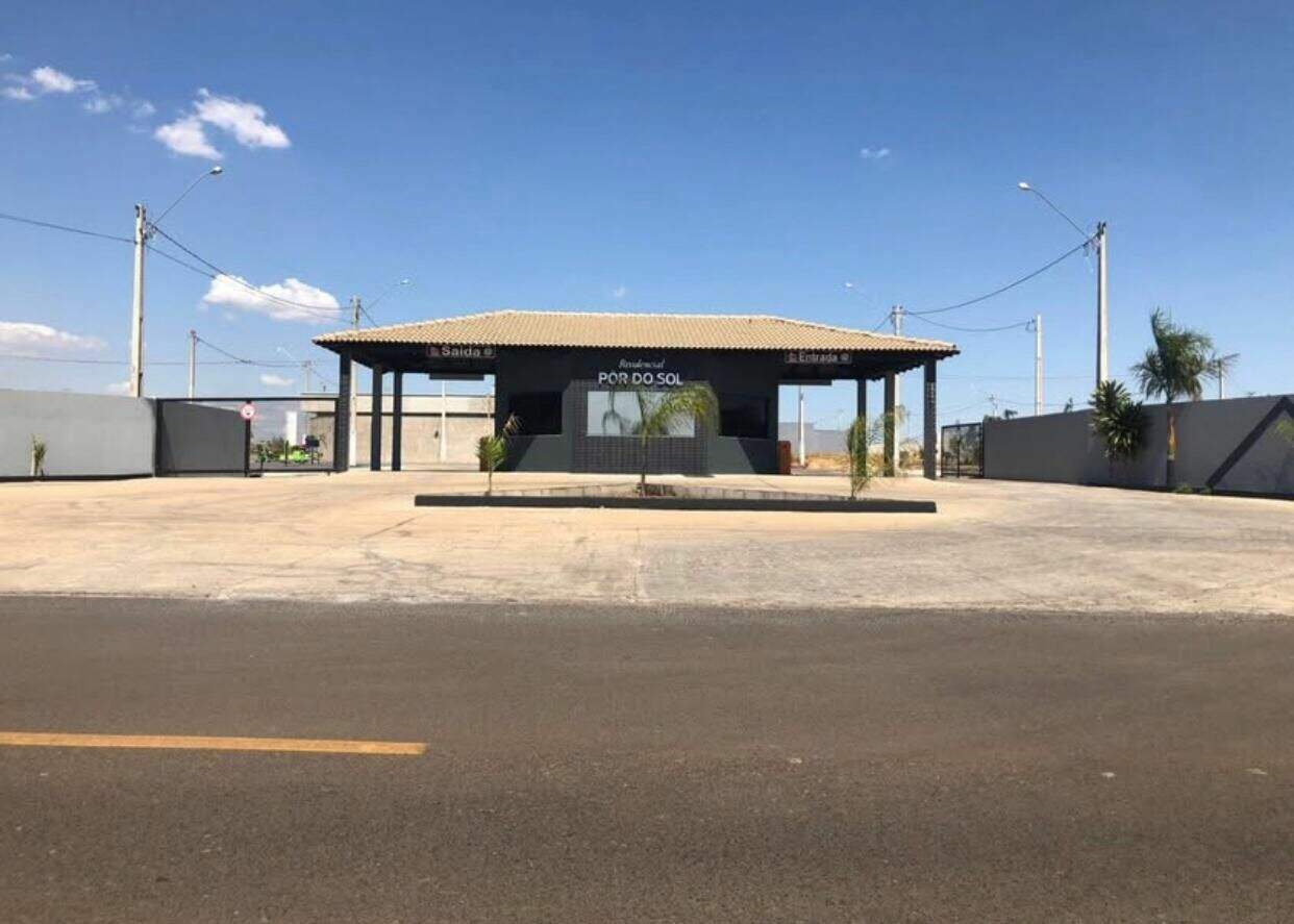 Terreno à venda no Residencial e Comercial Pôr do Sol: 