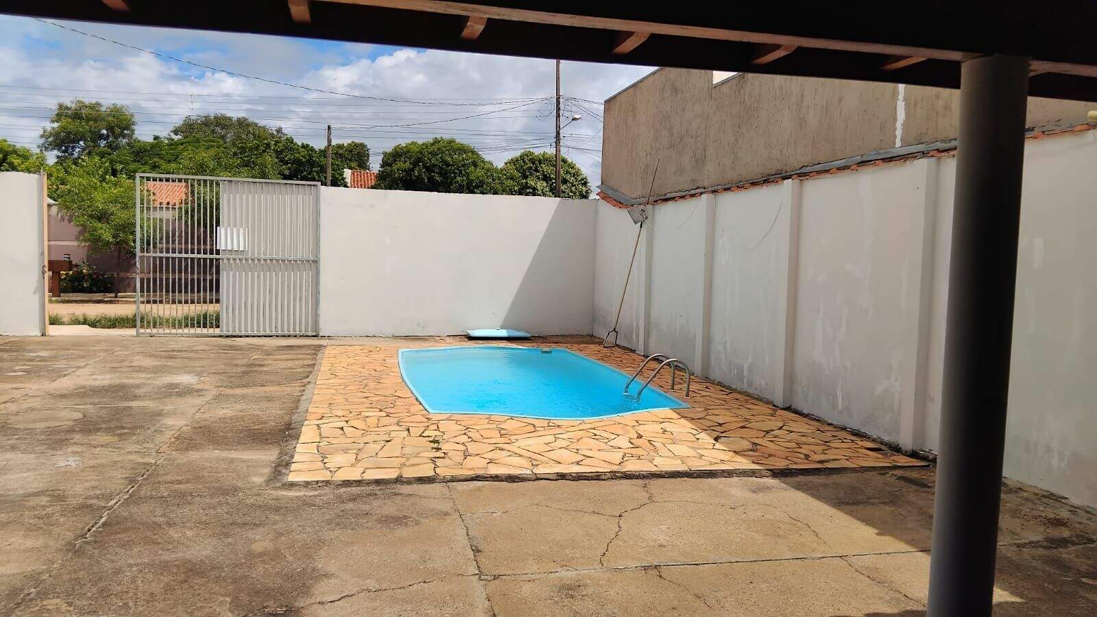 Casa de Condomínio à venda no Zona Rural: 