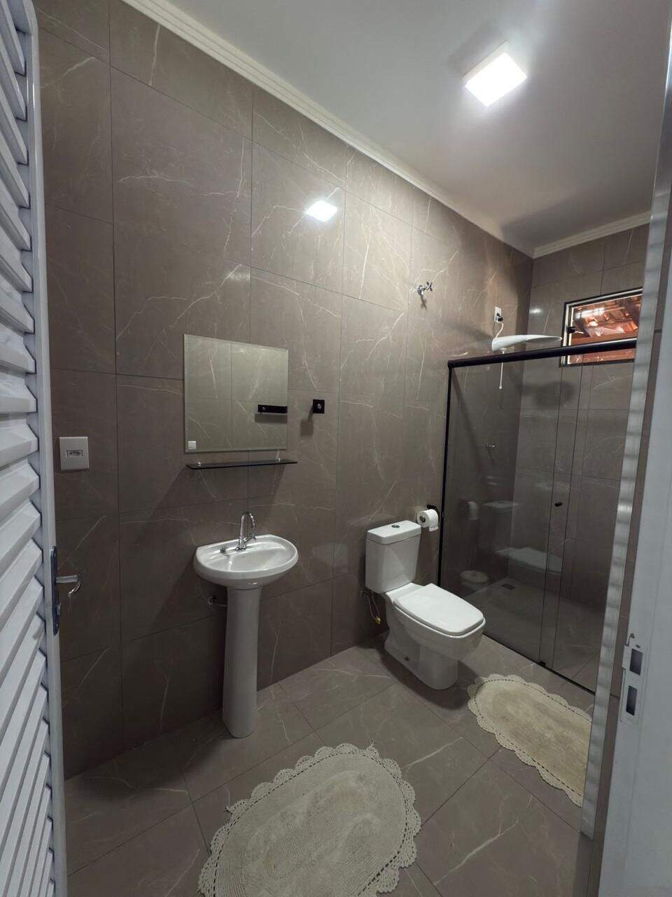 Casa de Condomínio à venda no Zona Rural: 