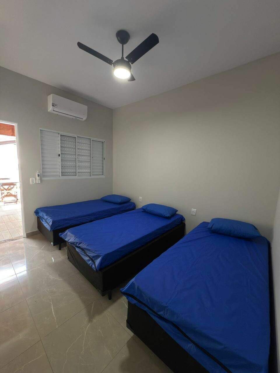 Casa de Condomínio à venda no Zona Rural: 