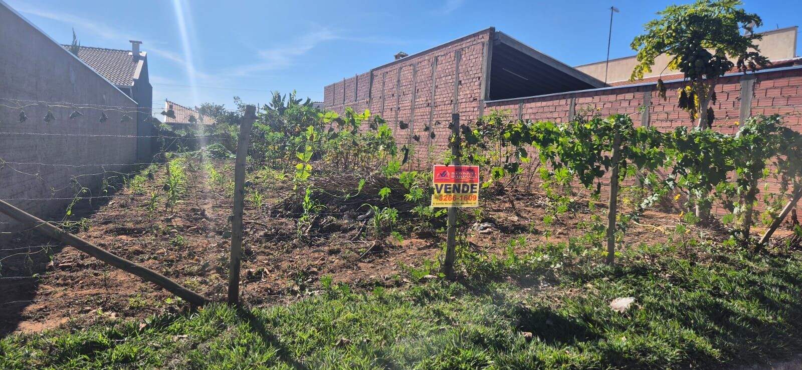 Terreno à venda no Village Tietê: 
