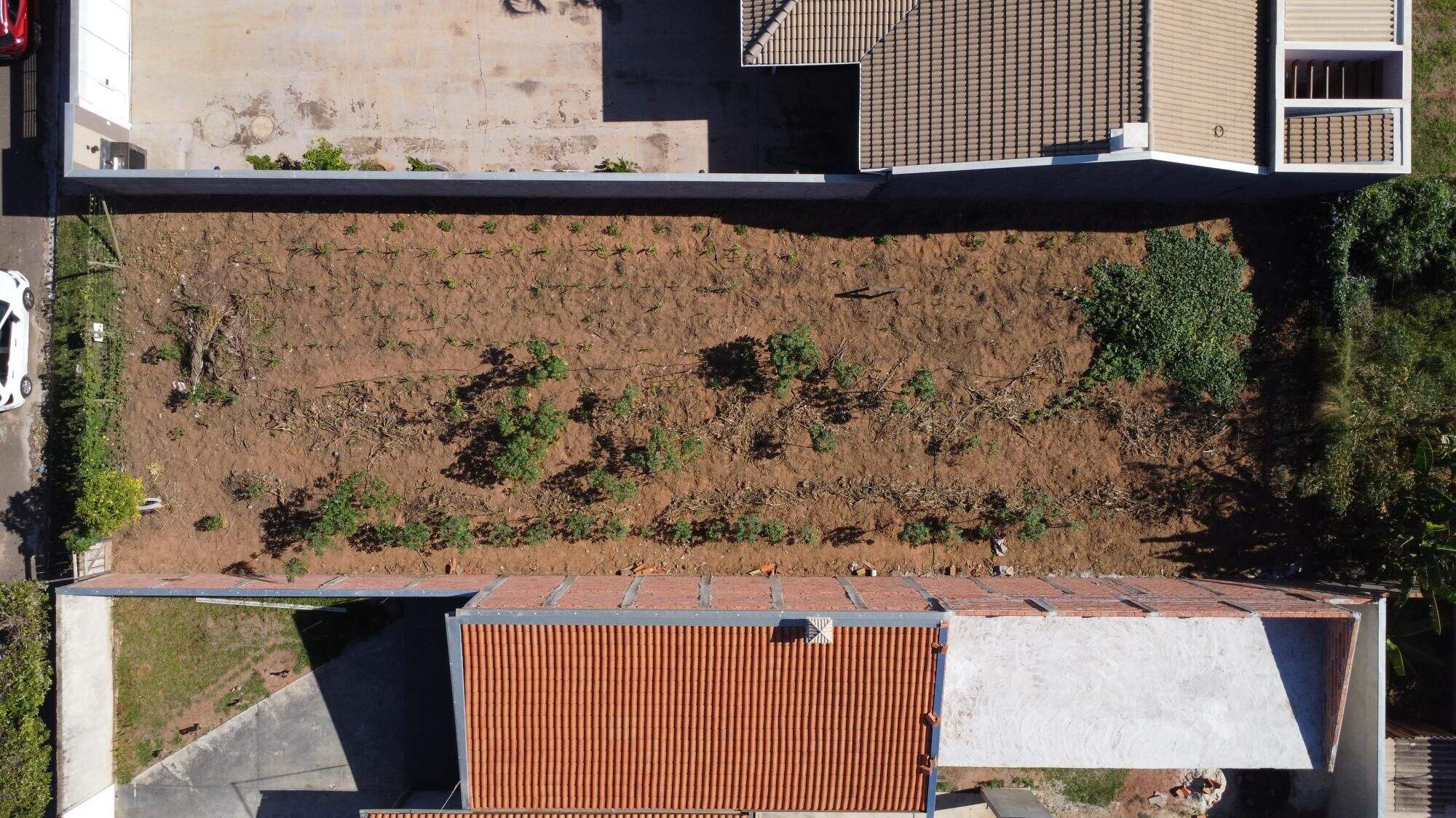 Terreno à venda no Village Tietê: 