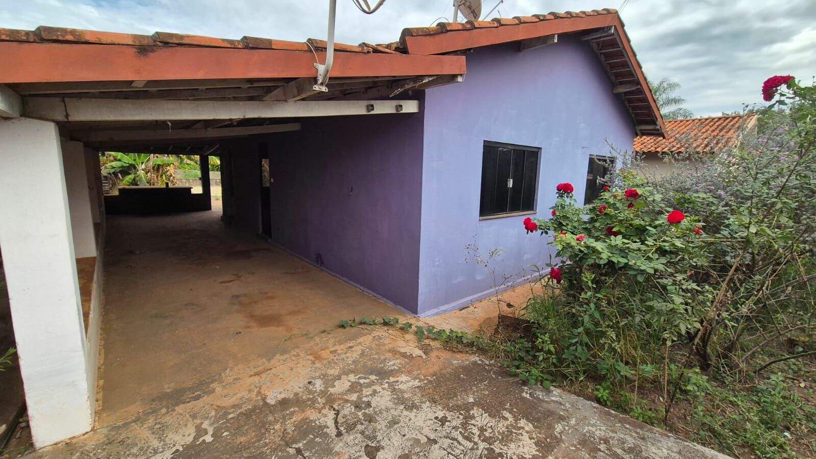 Casa de Condomínio para aluguel no Zona Rural: 