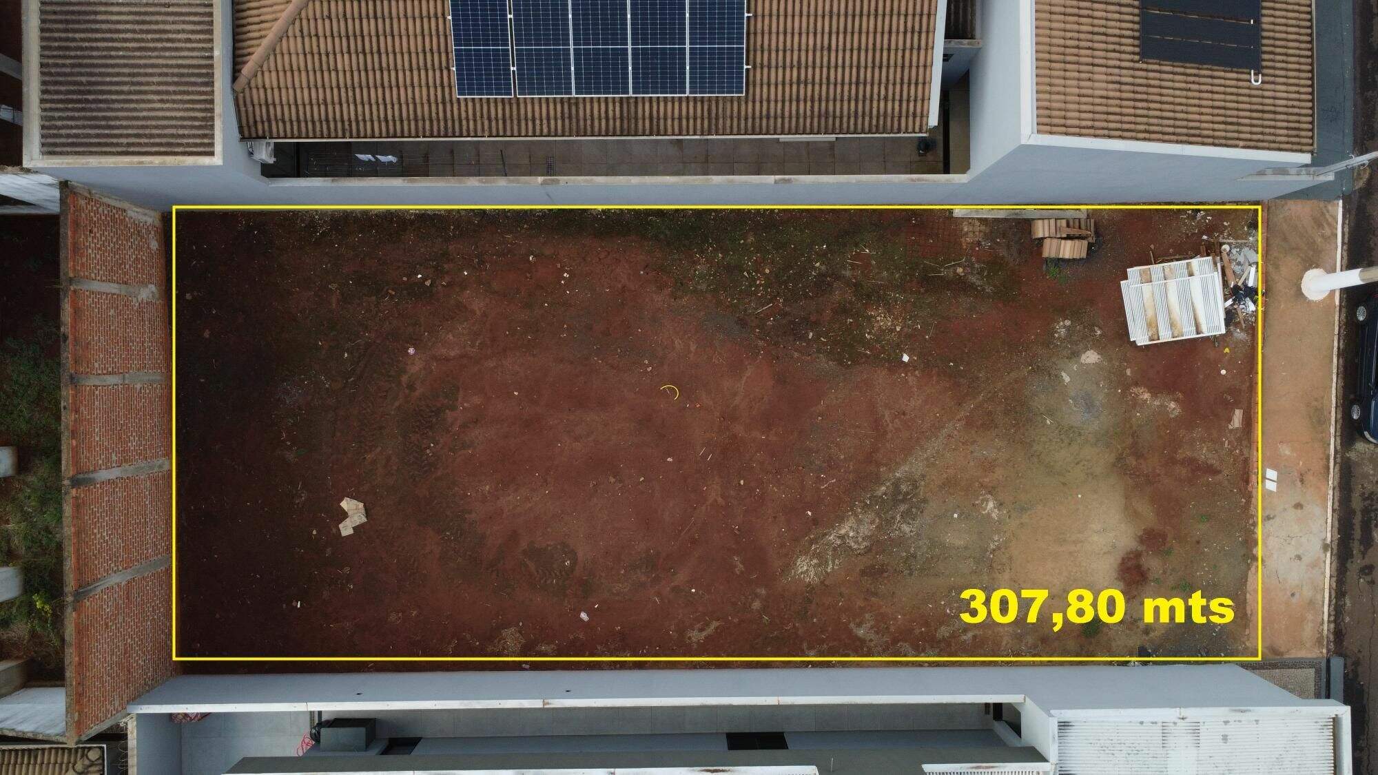 Terreno à venda no Jardim Veneza: 