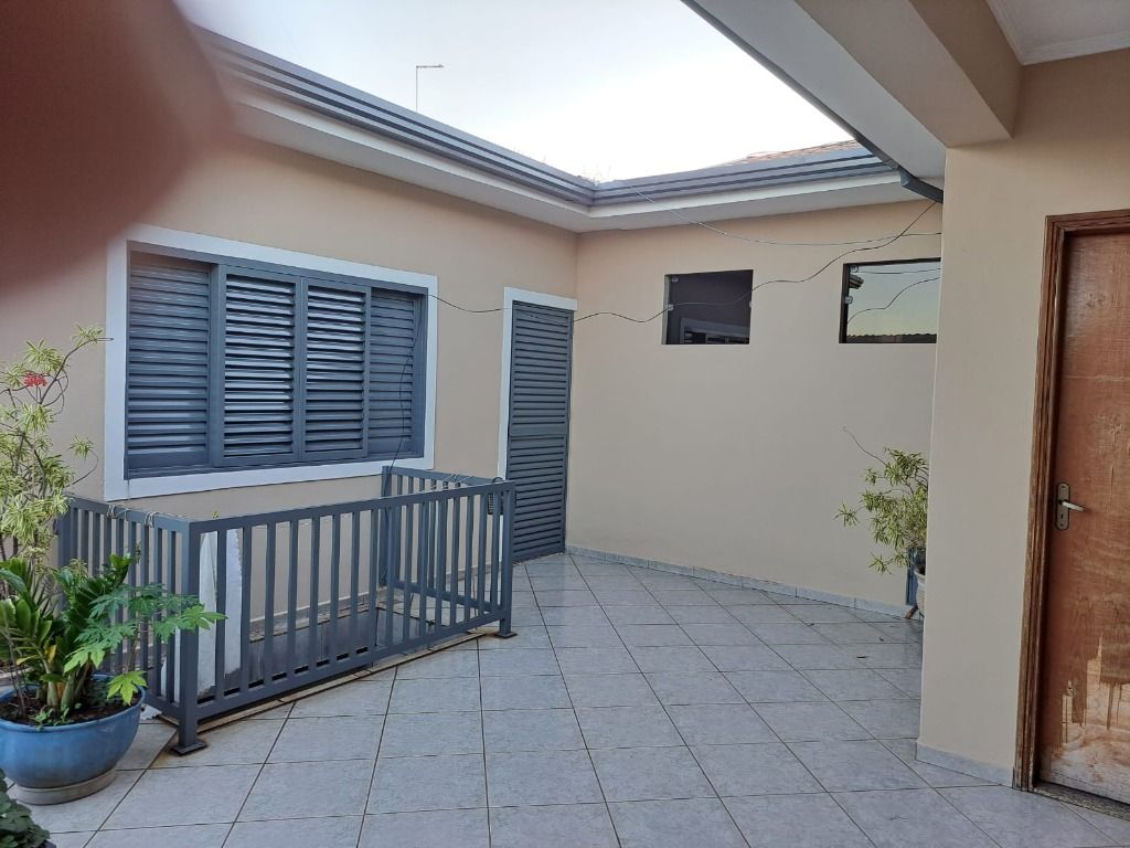 Casa à venda no Vila Bressani: 