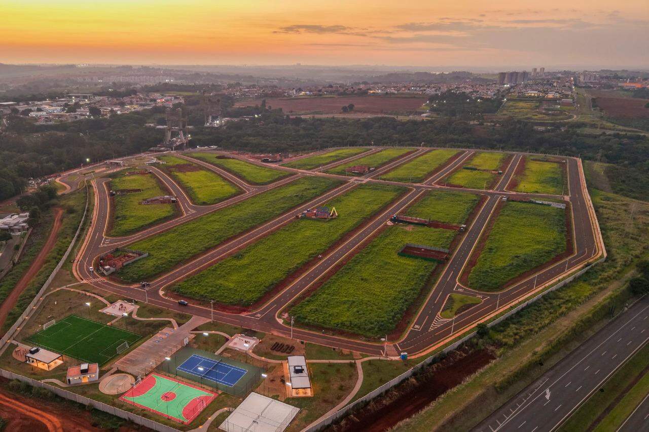 Terreno à venda no Jardim Fortaleza: 