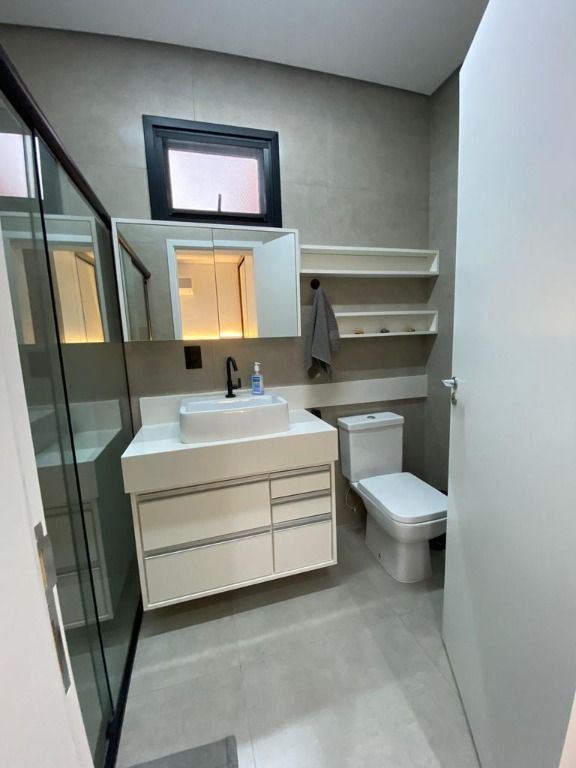 Sobrado à venda no Jardim Ypê: 