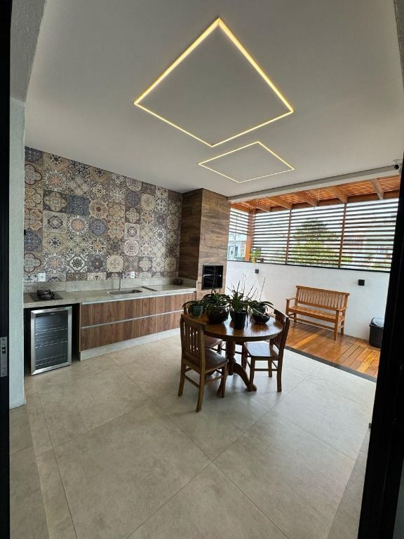 Casa à venda no Jardim Ipaussurama: 