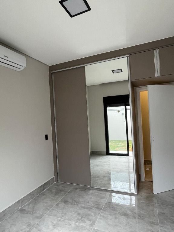 Casa à venda no Parque Brasil 500: 