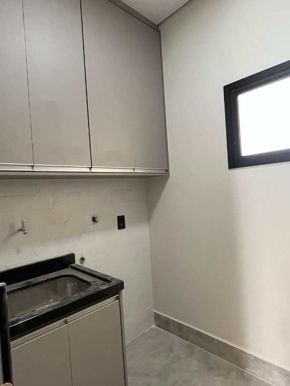 Casa à venda no Parque Brasil 500: 