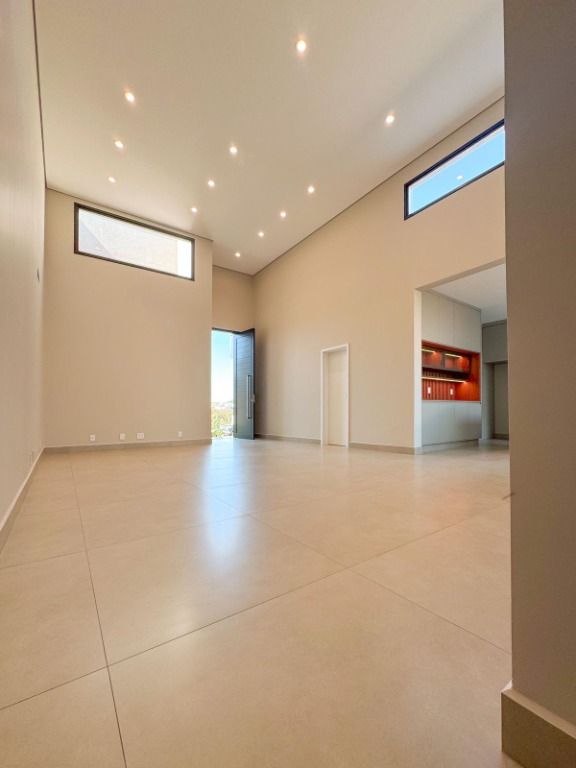 Casa à venda no Centro: 