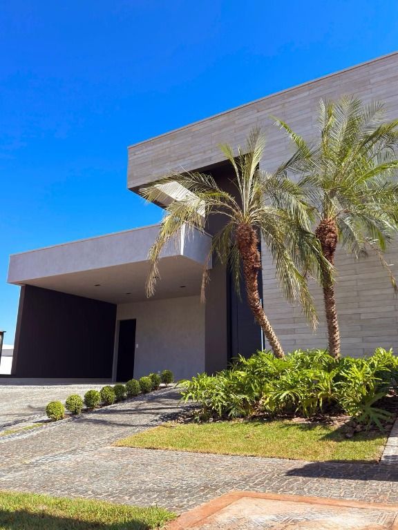 Casa à venda no Centro: 