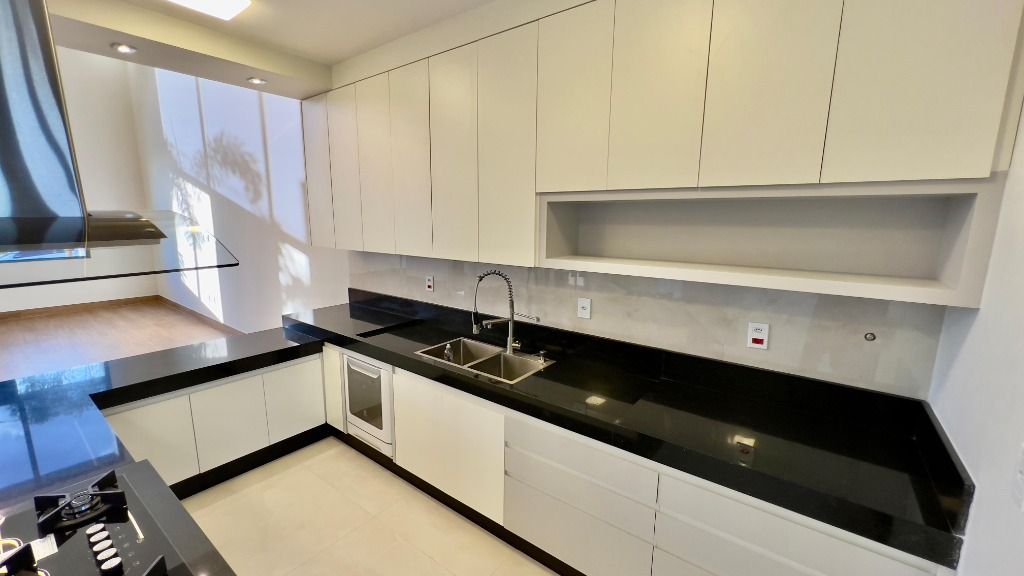 Casa à venda no Parque Brasil 500: 