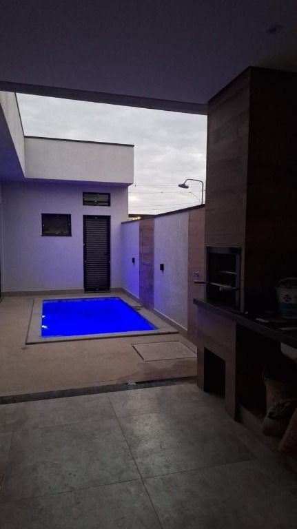 Casa à venda no Parque Brasil 500: 