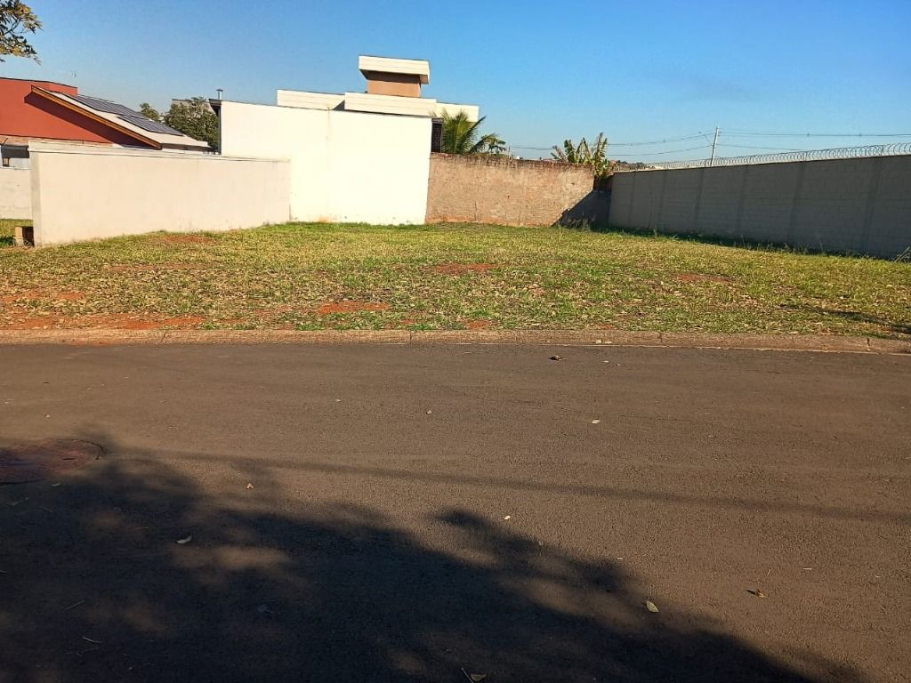 Terreno à venda no Jardim Fortaleza: 