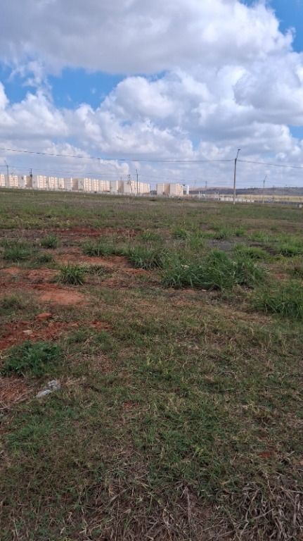 Terreno à venda no Parque Bom Retiro: 