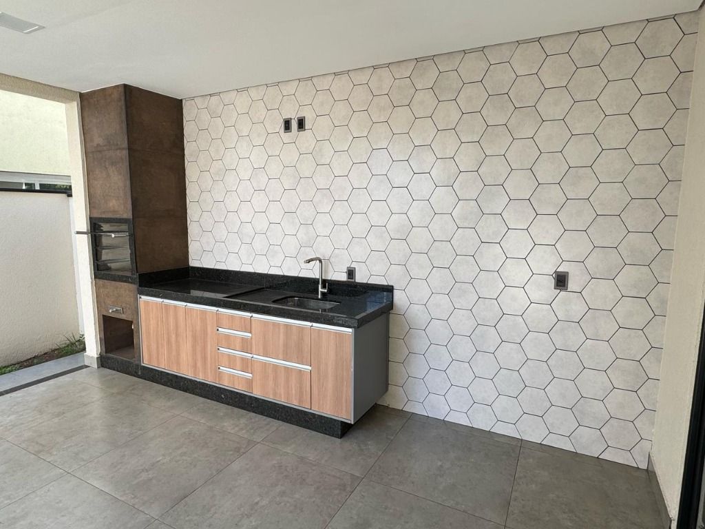 Casa à venda no Parque Brasil 500: 