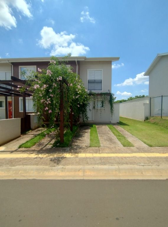 Sobrado à venda no Balneario Tropical: 