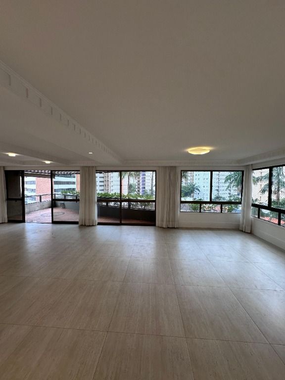 Apartamento à venda no Cambuí: 