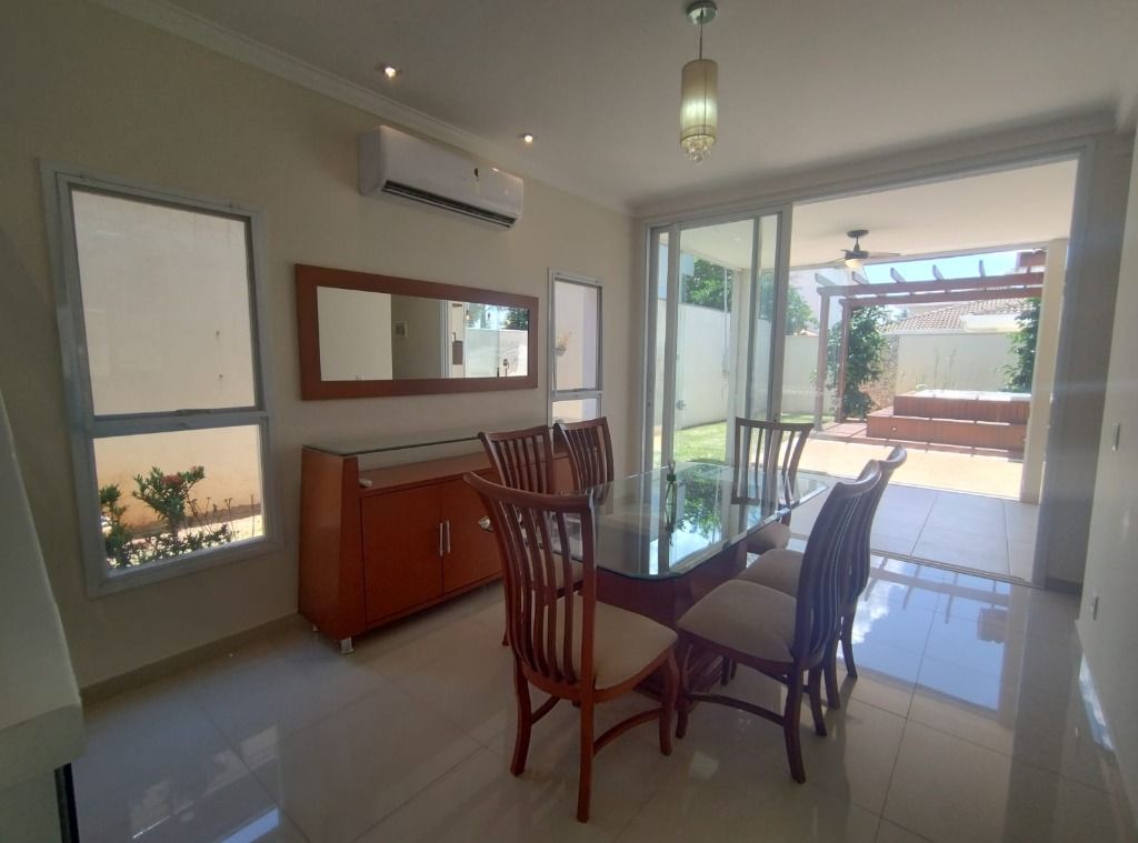 Sobrado à venda no Jardim Pari: 