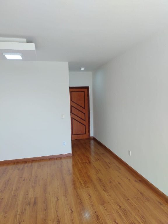 Apartamento à venda no Santa Terezinha: 