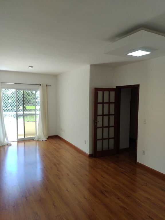 Apartamento à venda no Santa Terezinha: 