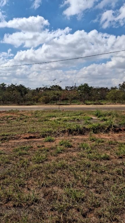 Terreno à venda no Jardim Flamboyant: 