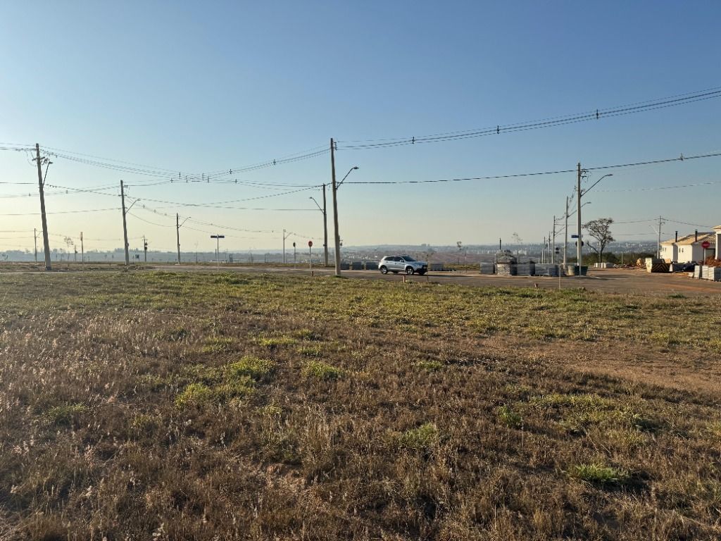 Terreno à venda no Jardim Flamboyant: 