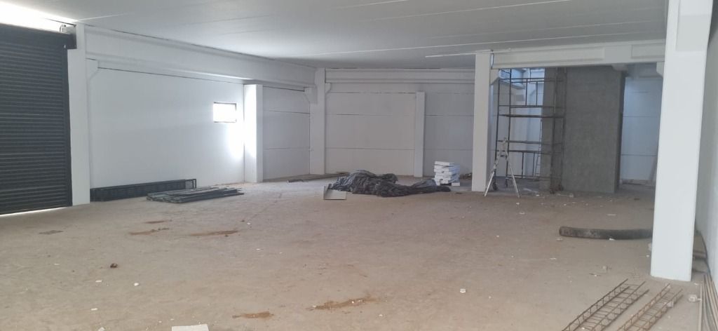 Prédio para aluguel no Vila Bressani: 