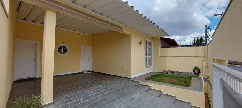 Casa para aluguel no Jardim Flamboyant: 