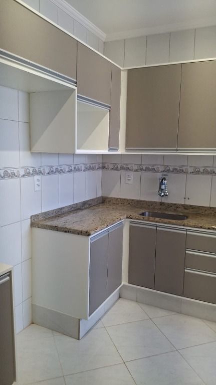 Apartamento para aluguel no Santa Terezinha: 