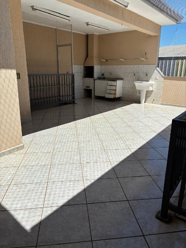 Sobrado para aluguel no Vila Bressani: 