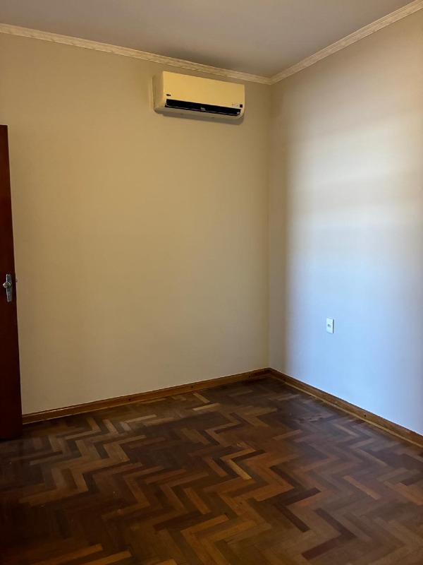 Sobrado para aluguel no Vila Bressani: 