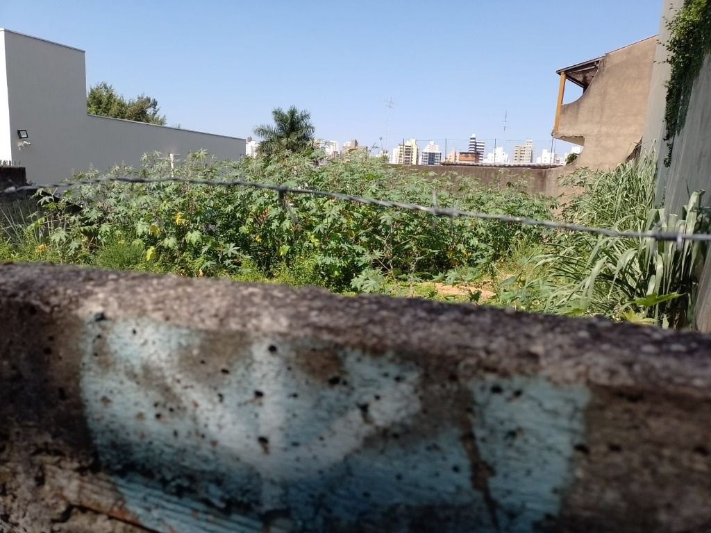 Terreno à venda no Jardim Paraíso: 