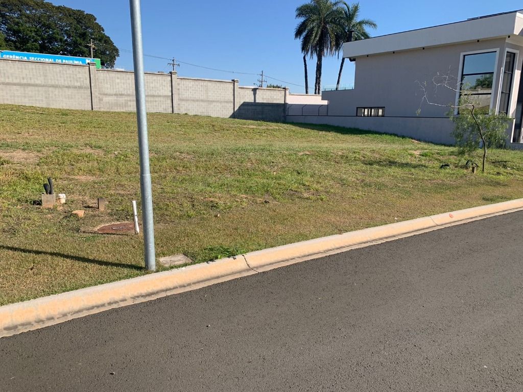 Terreno à venda no Jardim Ypê: 