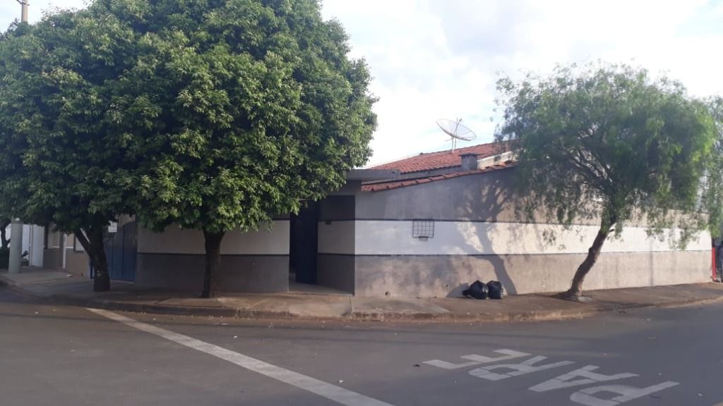 Casa à venda no Parque Das Laranjeiras: 