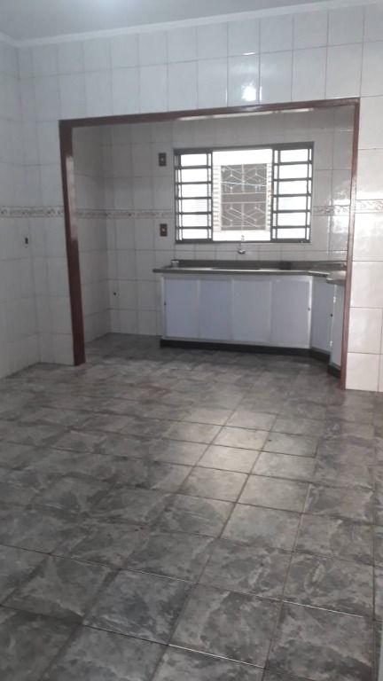 Casa à venda no Parque Das Laranjeiras: 