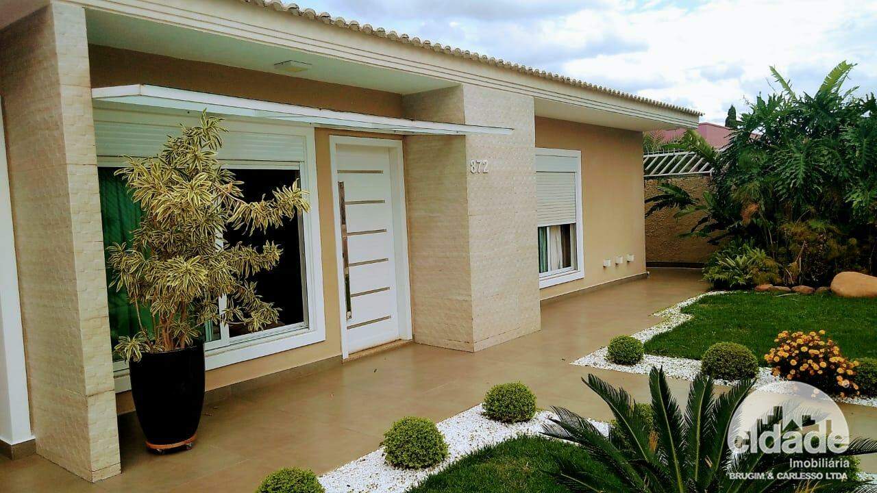 Casa residencial à venda, 4 quartos, 1 suíte, 4 vagas, Maria Luiza – Cascavel/Pr