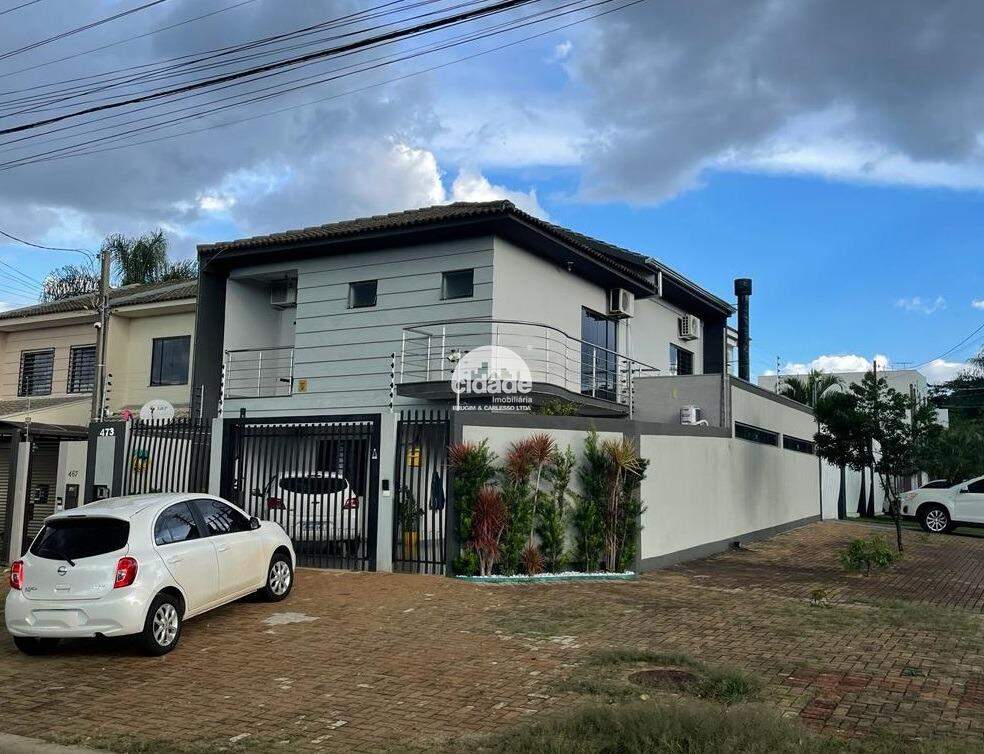 Sobrado à venda, 3 suítes, 3 vagas, Santa Cruz – Cascavel/Pr