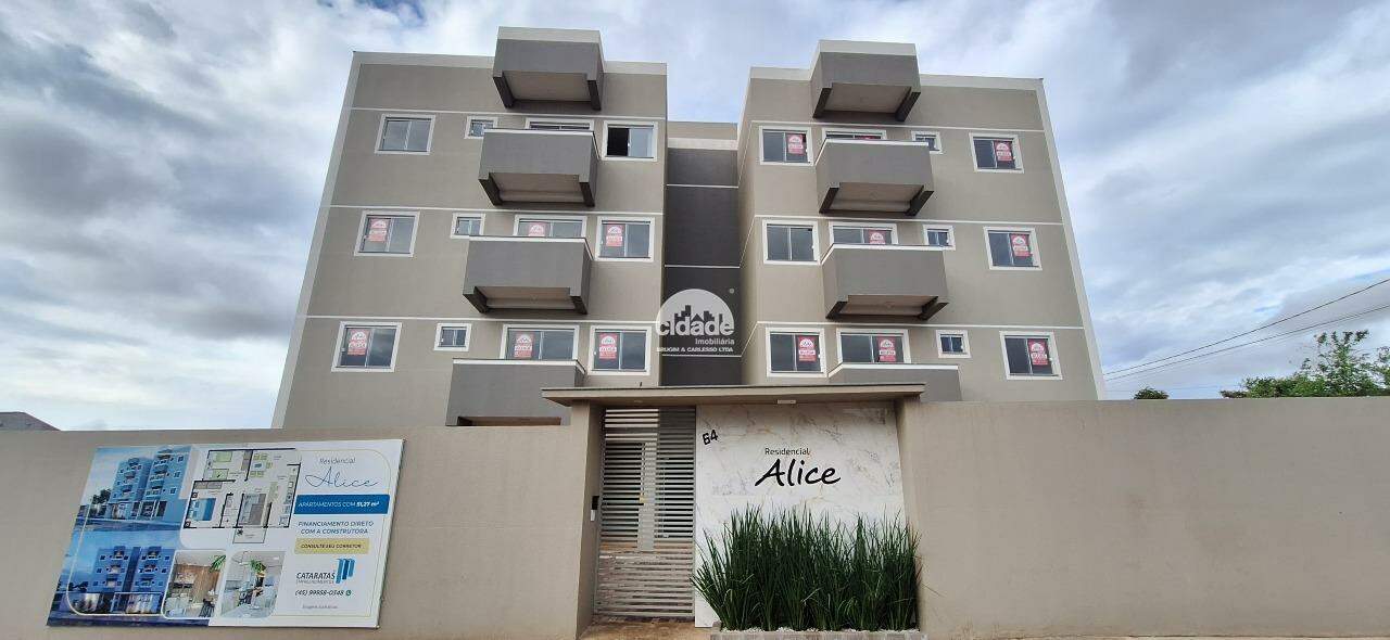 Apartamento térreo à venda no Edifício Alice, com 2 quartos e 1 vaga de garagem, no bairro Santa Felicidade, em Cascavel/PR.