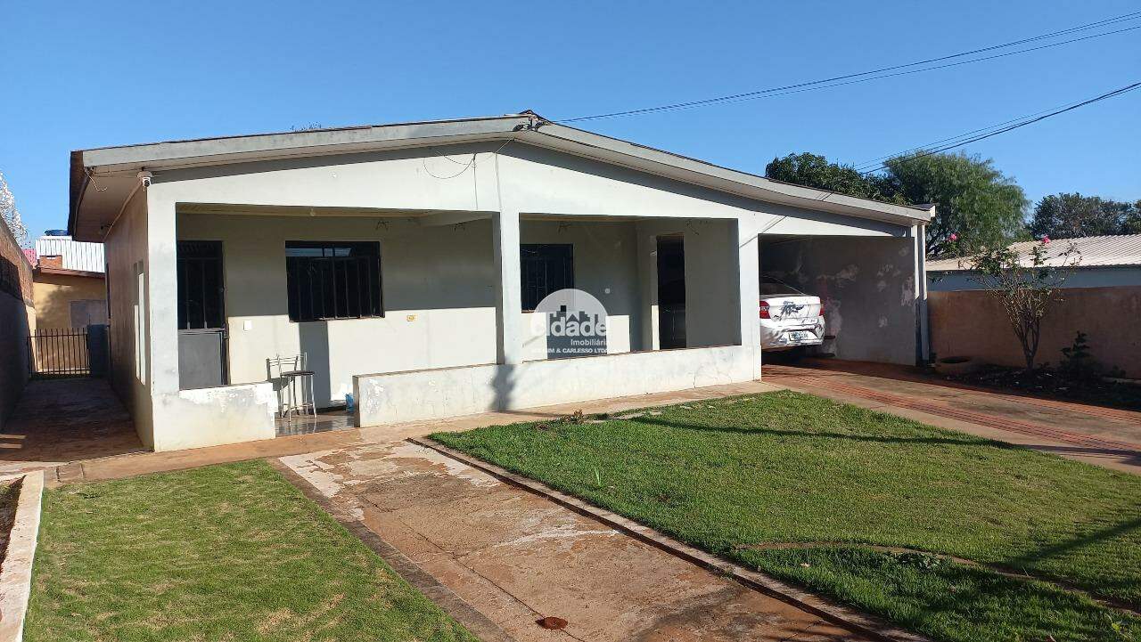 2 CASAS em lote de 40×12 – 480,00 m², localizado no bairro CLARITO em Cascavel-PR.