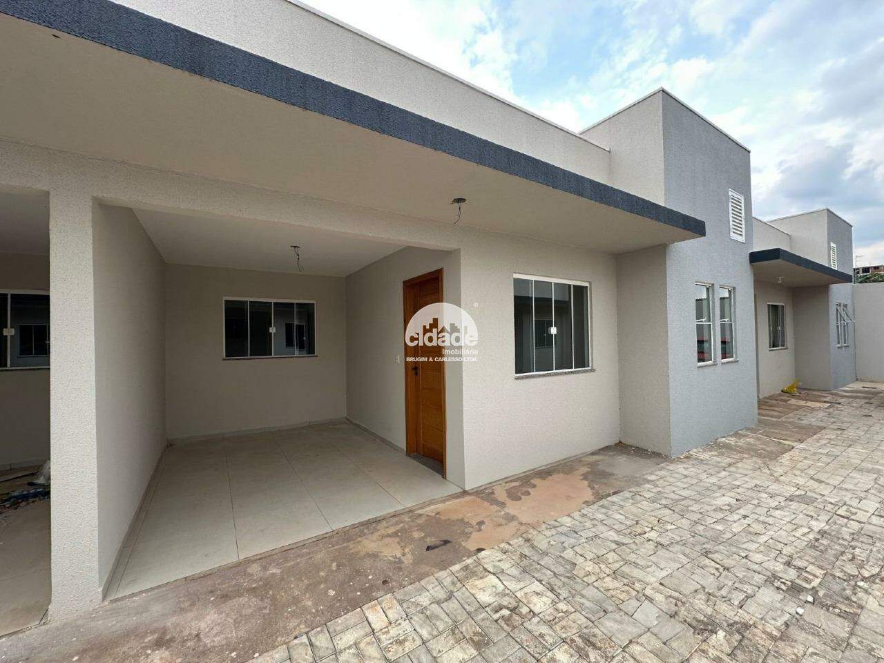 Casa residencial à venda, 2 quartos, Esmeralda – Cascavel/Pr