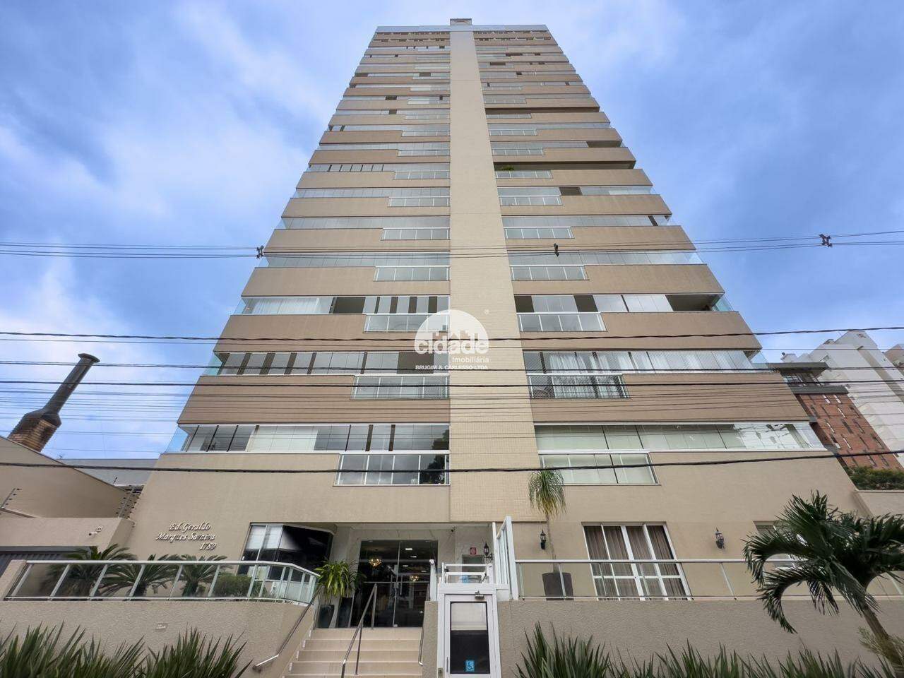 Apartamento à venda, 3 suítes, 3 vagas, Centro – Cascavel/Pr