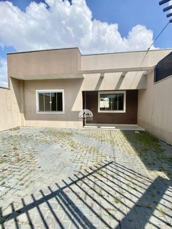 Casa residencial à venda, 2 quartos, 2 vagas, Pioneiros Catarinenses – Cascavel/Pr